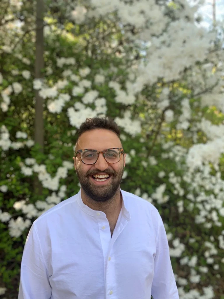 Avi Profile